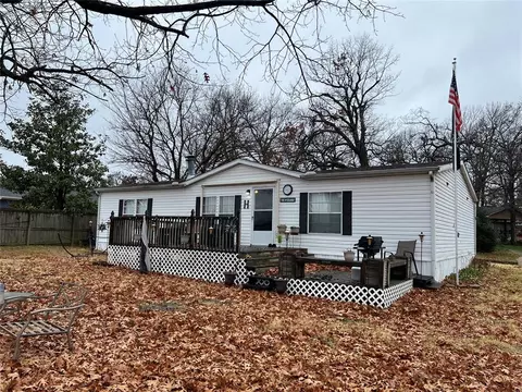 110 Breckenridge Dr, Eufaula, OK 74432
