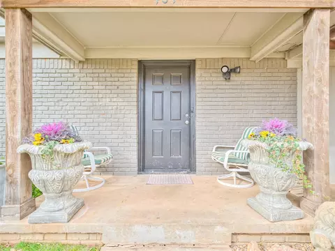 701 Musgrave Blvd, Oklahoma City, OK 73114