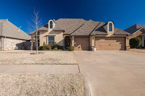 17312 Grey Hawk Ln, Edmond, OK 73012