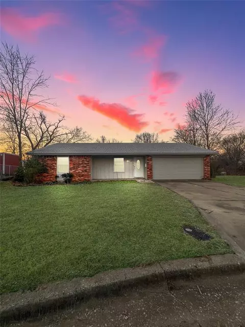 15 Rock Hollow Rd, Shawnee, OK 74804