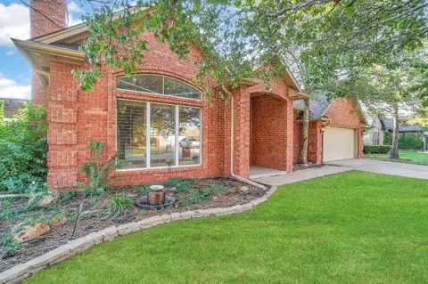 2913 Learly Ln, Altus, OK 73521
