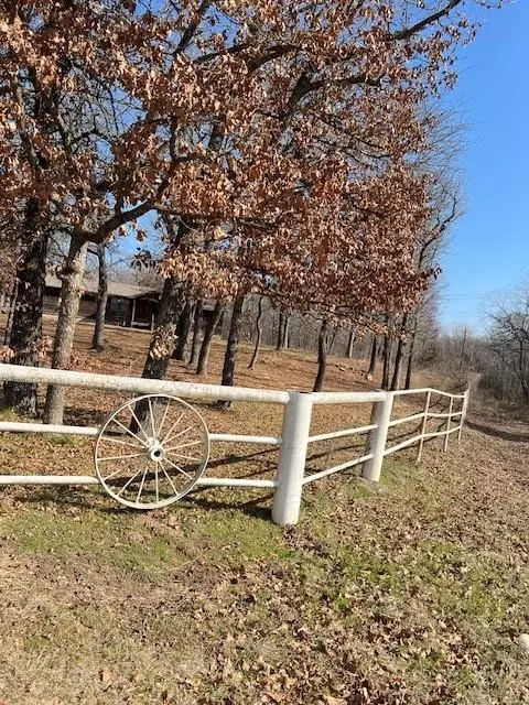 35229 E 130th Rd, Maud, OK 74854
