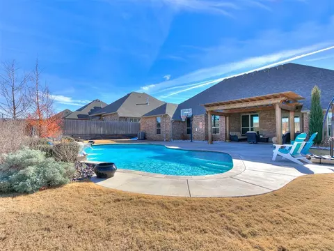 1917 NW 199th St, Edmond, OK 73012