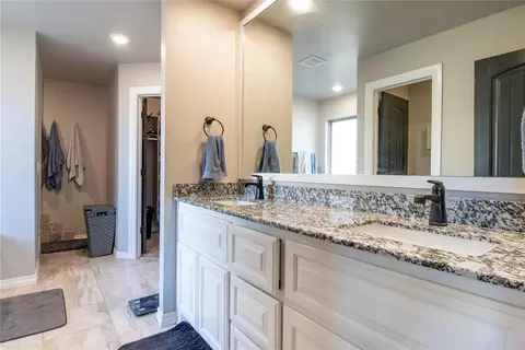 1641 NE 35th St, Moore, OK 73160 photo 43