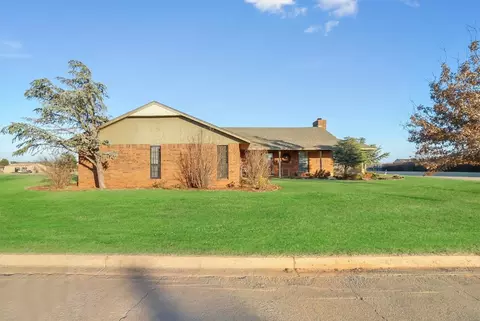 133 W Quail Dr, Cordell, OK 73632