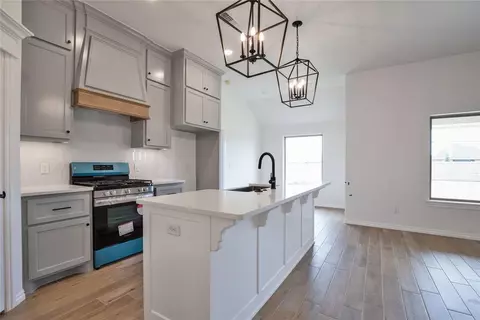 9104 NW 123rd St, Yukon, OK 73099