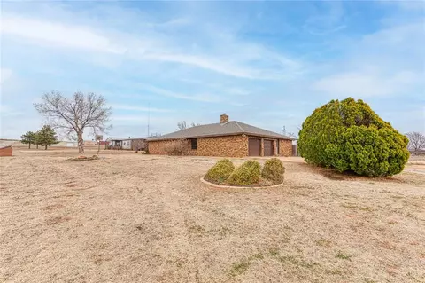 11214 N 1928 Rd, Elk City, OK 73644