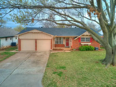 627 Ridgecrest Rd, Edmond, OK 73013