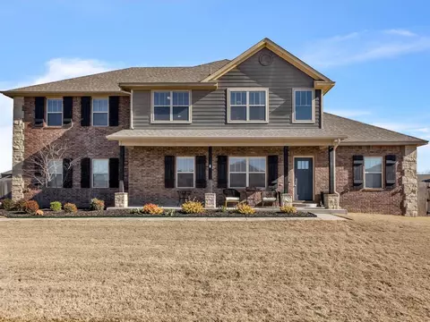 2824 Siena Cir, Yukon, OK 73099