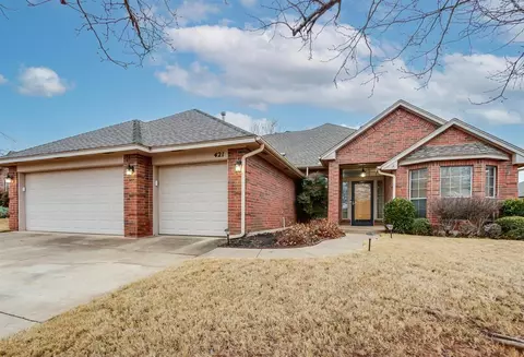 421 NW 143rd St, Edmond, OK 73013