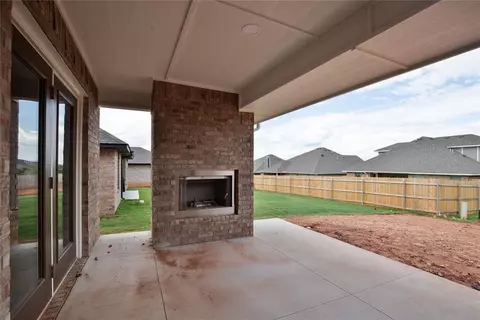 2912 Crossover Ct, Moore, OK 73160 photo 21