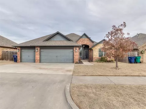 11821 SW 26th Ter, Yukon, OK 73099
