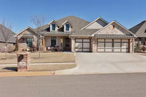 229 Bulverde Dr, Norman, OK 73069