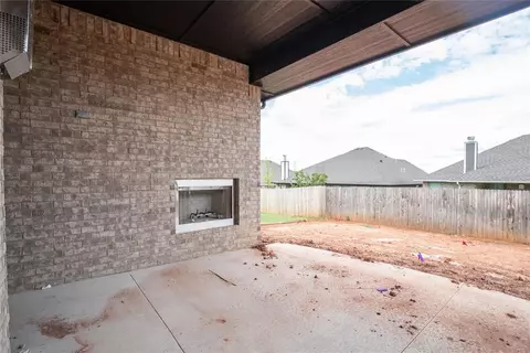 2904 Crossover Ct, Moore, OK 73160 photo 24