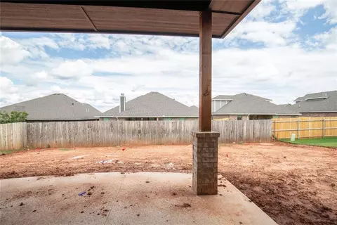 2904 Crossover Ct, Moore, OK 73160 photo 25
