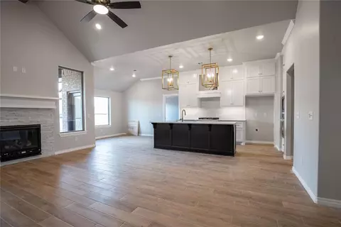 2904 Crossover Ct, Moore, OK 73160 photo 9