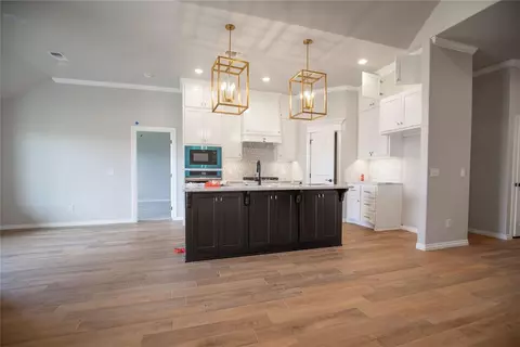 9229 NW 88th St, Yukon, OK 73099