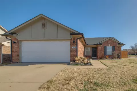 18600 Piedra Dr, Edmond, OK 73012