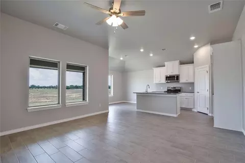 3216 Open Prairie Trl, Yukon, OK 73099