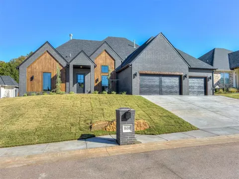 1608 Mason Ln, Edmond, OK 73034