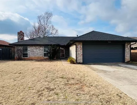 1813 Ridgeway Dr, Yukon, OK 73099