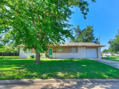 6916 NW 60th St, Bethany, OK 73008