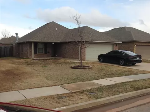 7520 Comrade Ln, Yukon, OK 73099