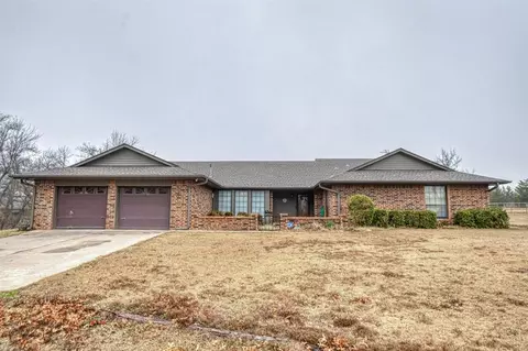 2121 E Rock Creek Rd, Norman, OK 73071