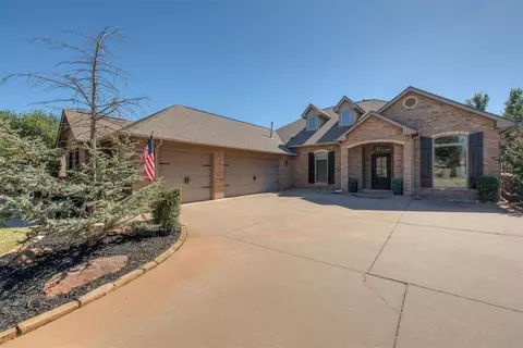 2916 Ash Grove Rd, Edmond, OK 73003