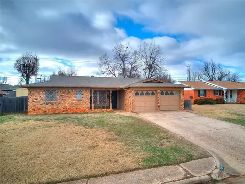 3217 N Ridgewood Dr, Midwest City, OK 73110