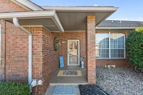 4012 Devon Dr, Edmond, OK 73034 photo 3