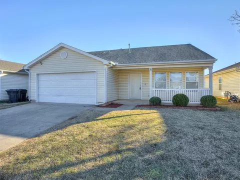 14820 Marbleleaf Dr, Edmond, OK 73013