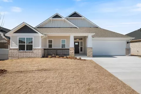 15813 Bison Dr, Moore, OK 73170