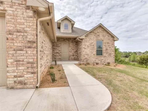 4042 Hart St, Tuttle, OK 73089 photo 4
