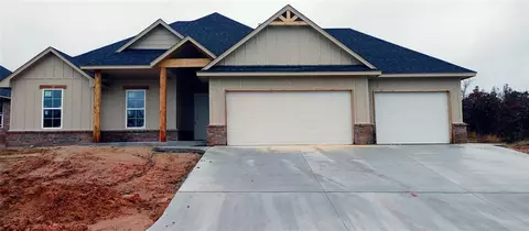 14744 Walnut Ln, Choctaw, OK 73020
