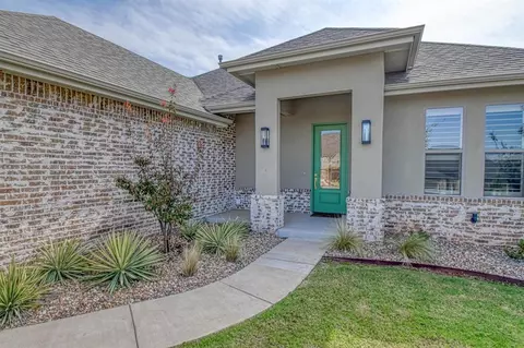 608 Timberbrook Dr, Norman, OK 73069