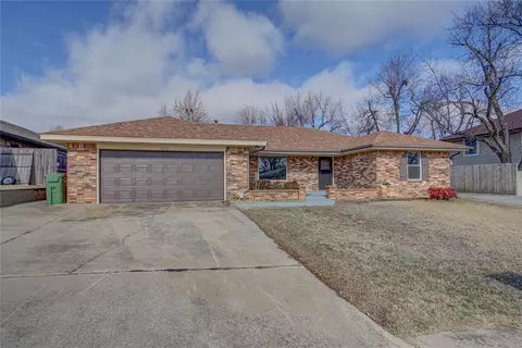 325 E Meade Dr, Yukon, OK 73099
