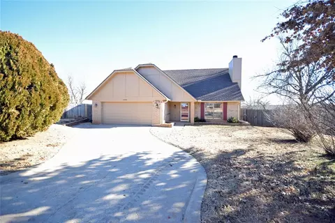 2444 Shady Tree Ln, Edmond, OK 73013