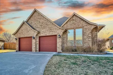 120 Napoli Ct, Norman, OK 73069