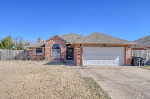700 Blue Ridge Rd, Moore, OK 73160