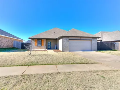 10213 Glover River Dr, Yukon, OK 73099
