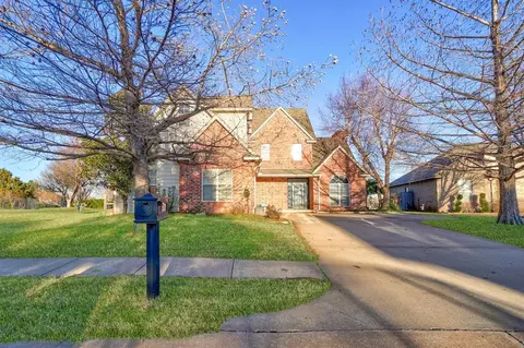3116 Longmeadow Rd, Edmond, OK 73003