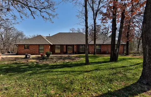 408 Early Dawn Dr, Edmond, OK 73034