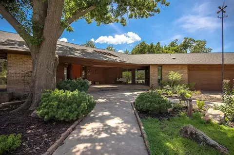 15730 N Western Ave, Edmond, OK 73013