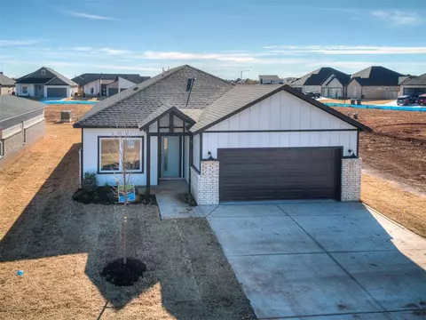 8116 NW 153rd St, Edmond, OK 73013