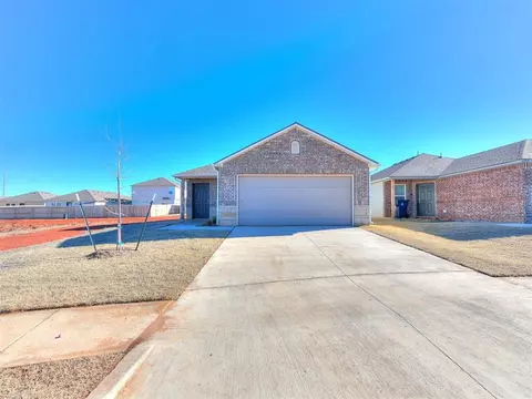 11920 Annette Dr, Yukon, OK 73099