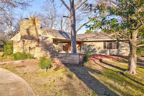 1711 S Pickard Ave, Norman, OK 73071