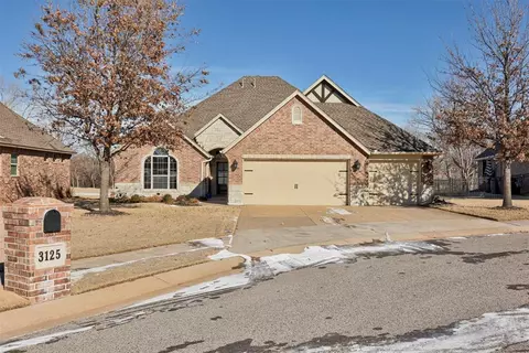3125 Saint Fergus Dr, Edmond, OK 73034