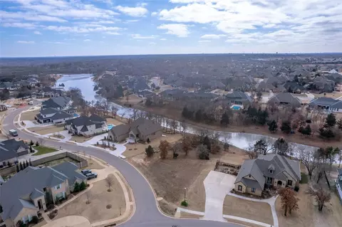 1000 Falls Bridge Ct, Edmond, OK 73034