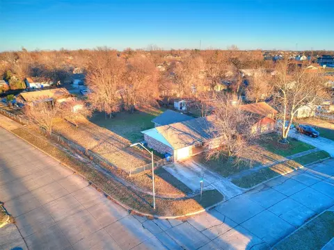 129 Monroe Ct, Norman, OK 73071 photo 3